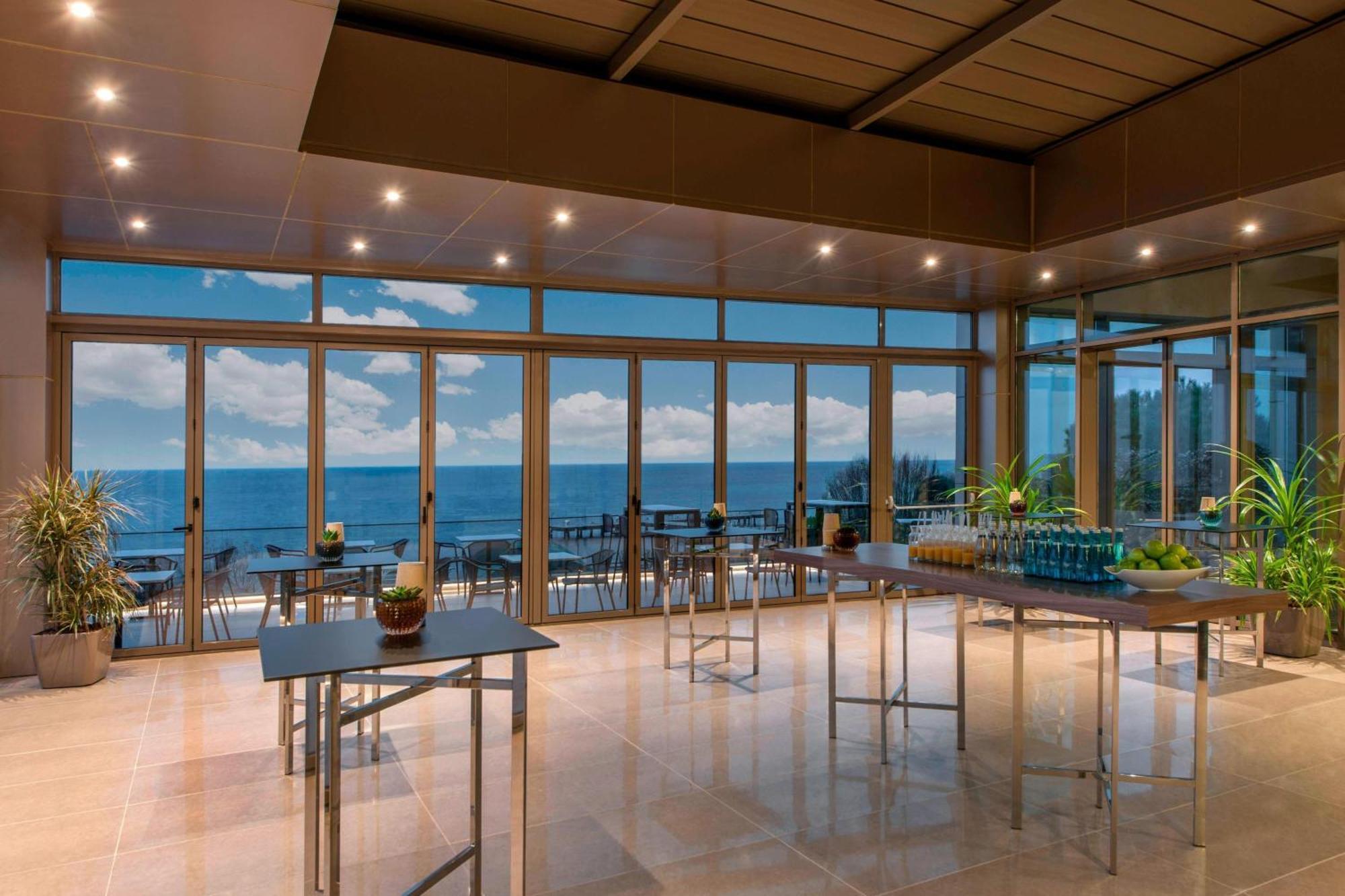 Renaissance Polat Istanbul Hotel Ngoại thất bức ảnh The Sky Bar