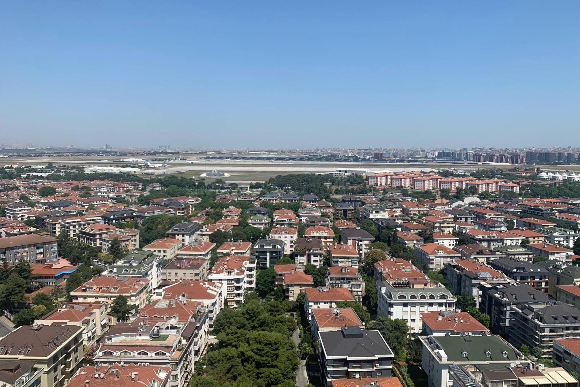 Renaissance Polat Istanbul Hotel Ngoại thất bức ảnh Aerial view of the airport